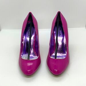 Sexy Round Toe Fushia High Heel Pumps. Size 8.